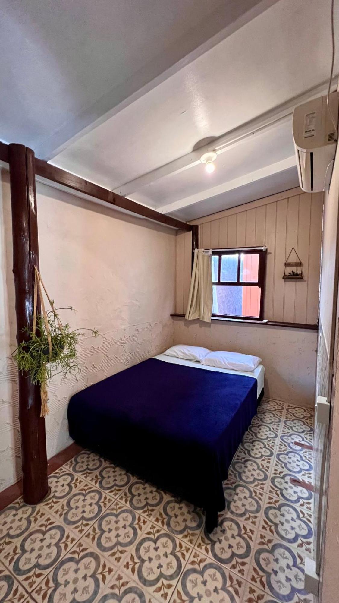 Hostel Antonio Pescador - Centro Da Guarda do Embaú Pokoj fotografie
